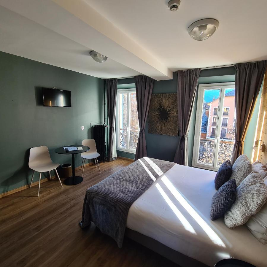 Le Grand Hotel Barcelonnette Exterior foto